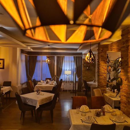 Garni Hotel Vir Vrnjačka Banja Exterior foto
